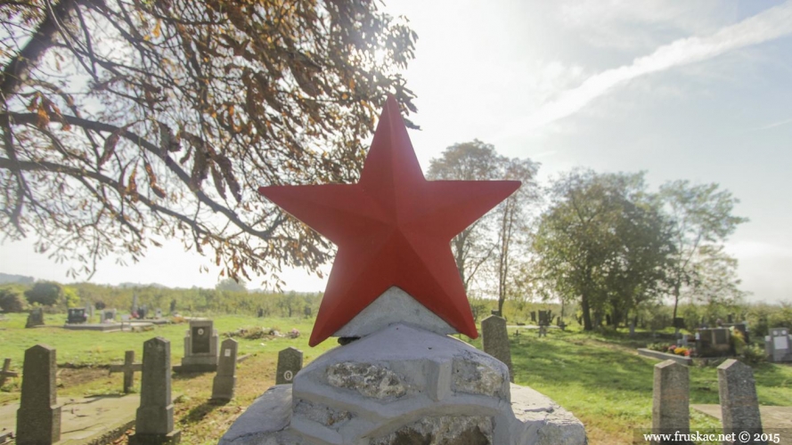 Monuments - Spomen-grob ruskom heroju
